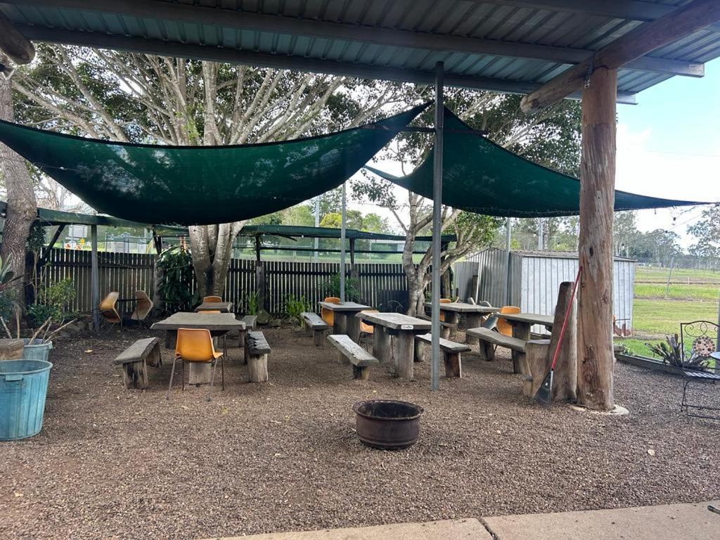 gundy pub&caravan park Gundiah Exterior foto