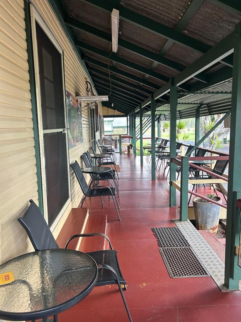 gundy pub&caravan park Gundiah Exterior foto