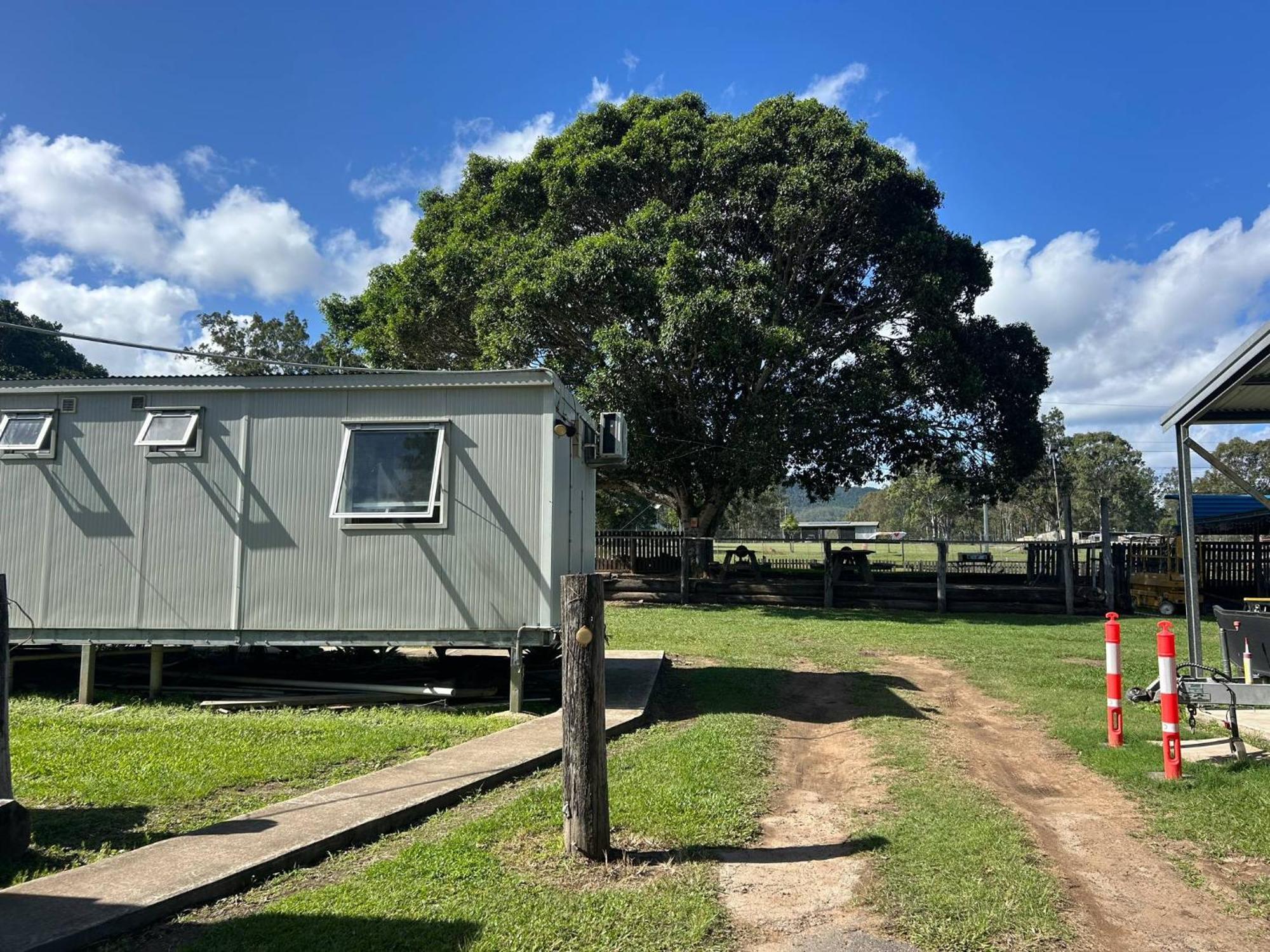gundy pub&caravan park Gundiah Exterior foto